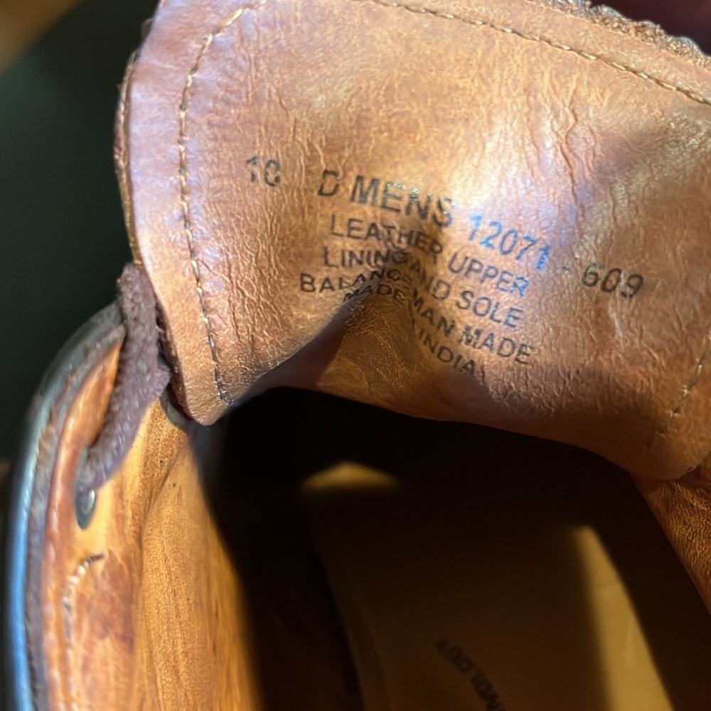 Florsheim dress shoes size 10 - Picture 8 of 8